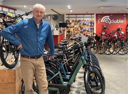 Intérieur magasin de vélos La Garenne Colombes
